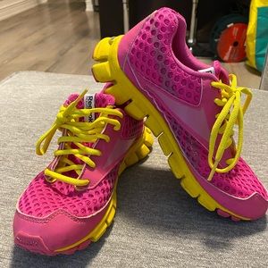 REEBOK RUNNING SHOES